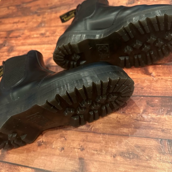 Dr. Martens Black Platform Chelsea Boots 8 - Picture 3 of 6